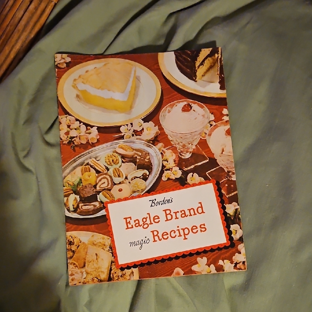 Borden's Eagle Brand Magic Recipes Booklet